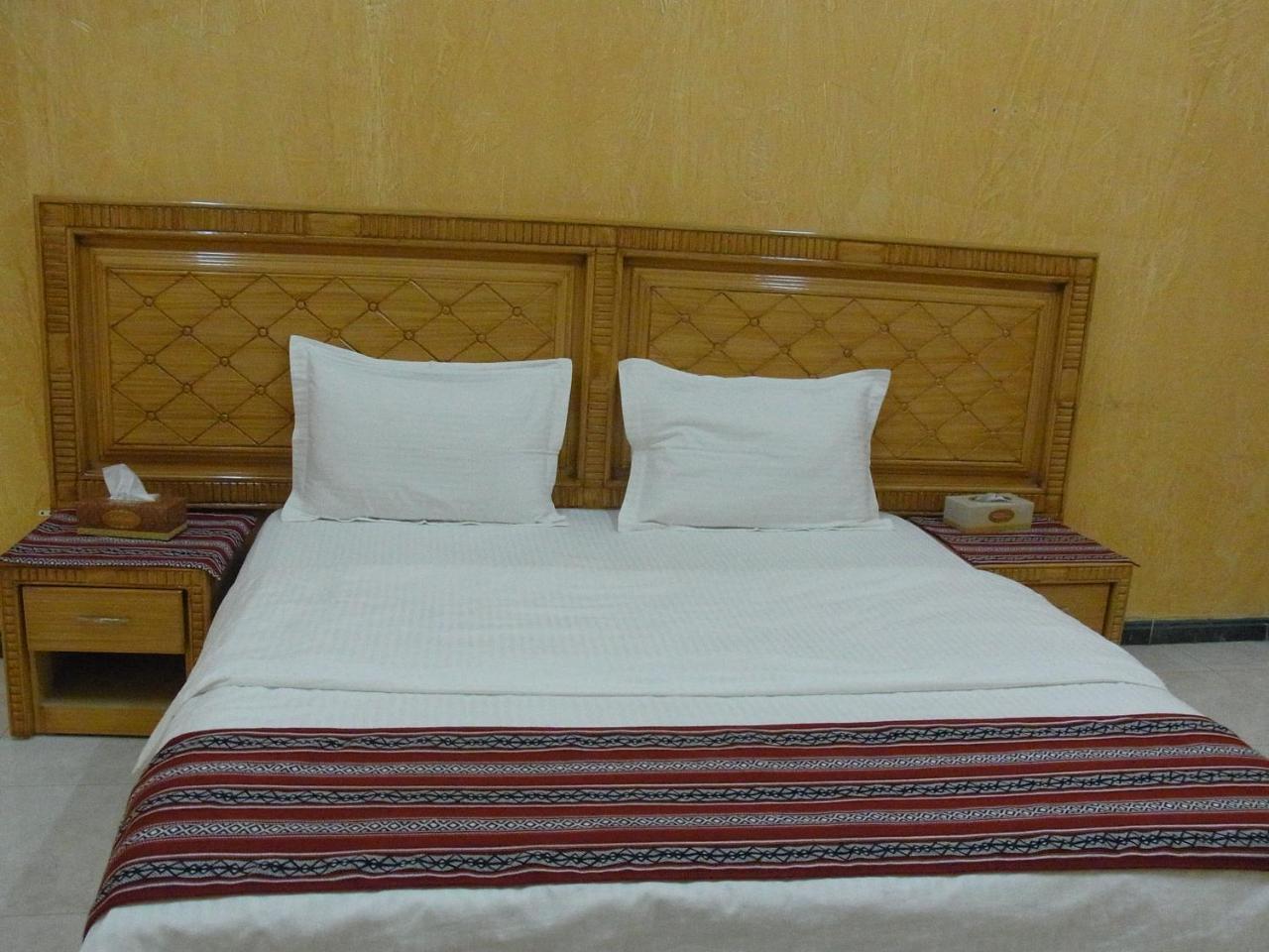 Al Ghazlan Hotel Sinaw Ruddah Bagian luar foto